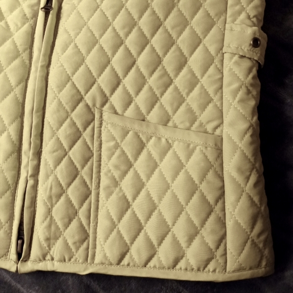 Peck & Peck Light Green Quilted Jacket - Picture 2 of 14